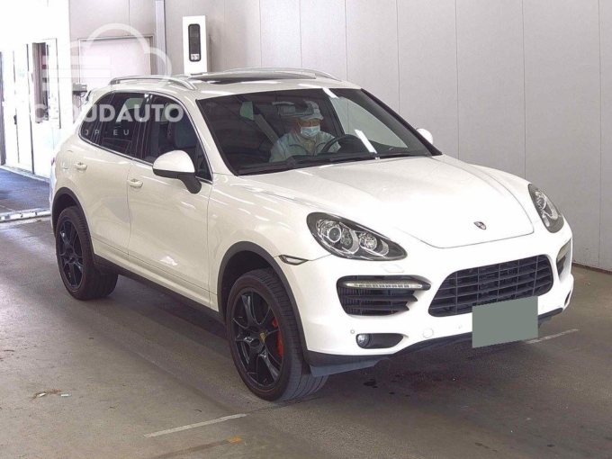 2010 Porsche CAYENNE