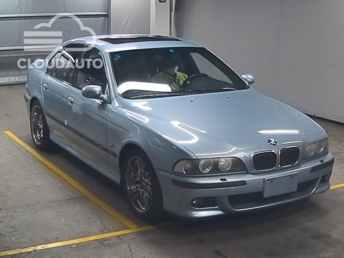 2000 BMW M5