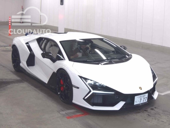 2025 Lamborghini REVUELTO