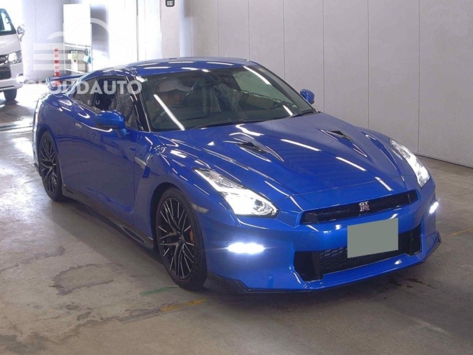 2024 NISSAN  GT-R