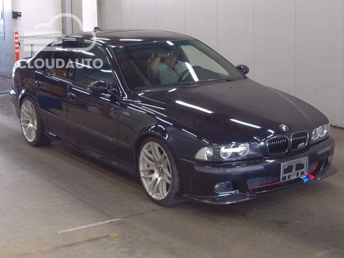 2000 BMW M5
