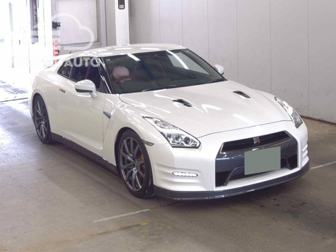 2014 NISSAN  GT-R