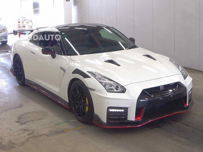 2019 NISSAN  GT-R