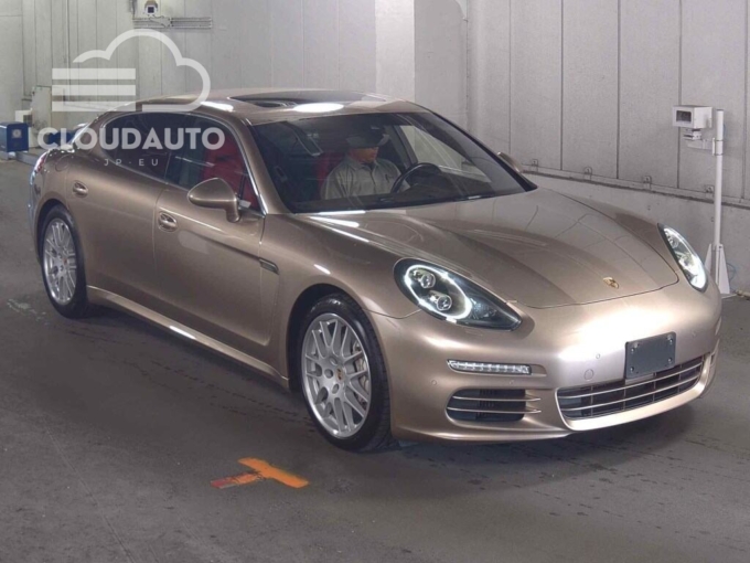 2016 Porsche PANAMERA